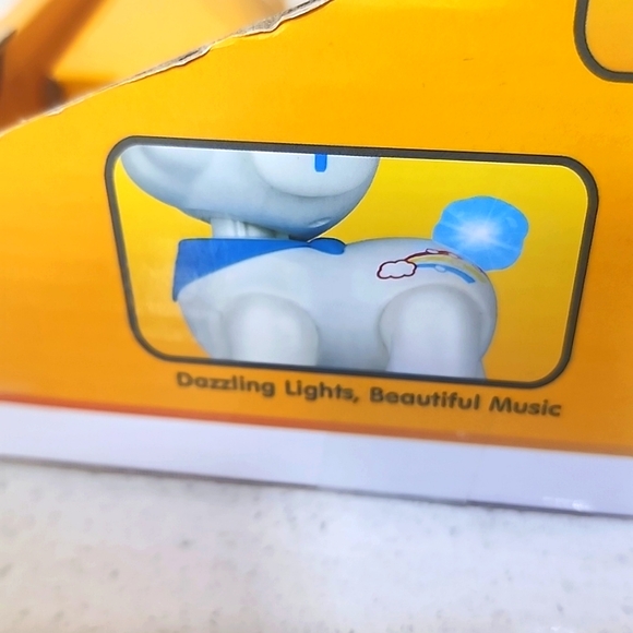 Remote Control Puppy New. Voice activated and programmable - Picture 5 of 10